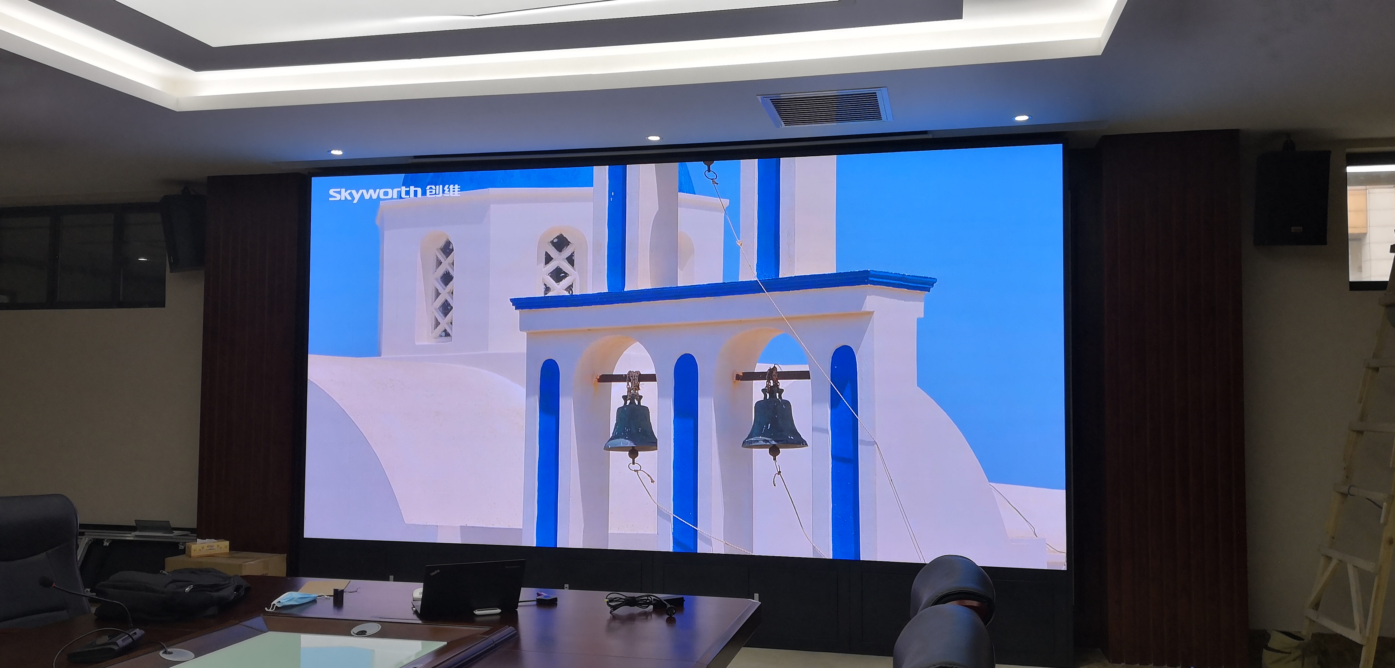 安裝LED大屏的時候，怎么解決散熱和防水的問題呢？